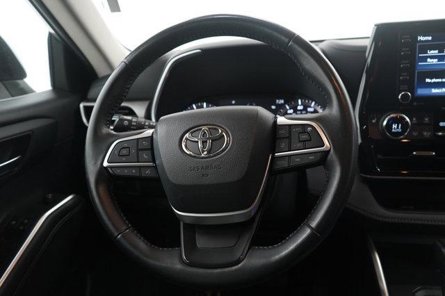 used 2022 Toyota Highlander car, priced at $34,699