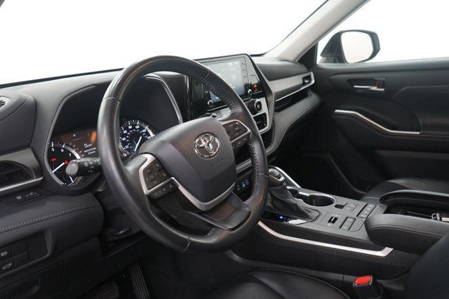 used 2022 Toyota Highlander car, priced at $34,699