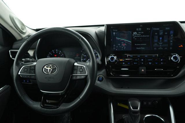 used 2021 Toyota Highlander car, priced at $31,699