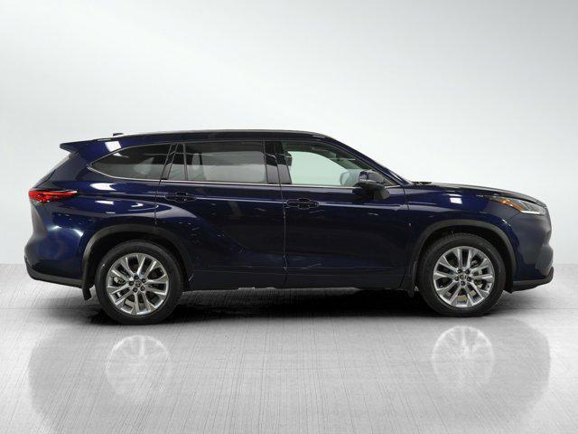 used 2021 Toyota Highlander car, priced at $31,699