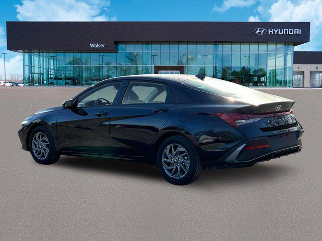 new 2025 Hyundai Elantra HEV car, priced at $25,149