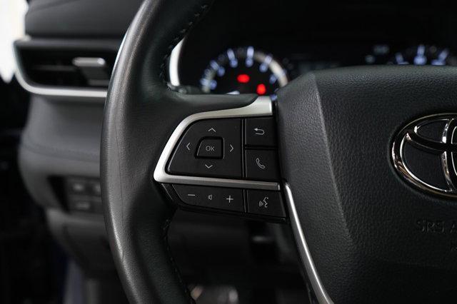 used 2024 Toyota Highlander car, priced at $43,998