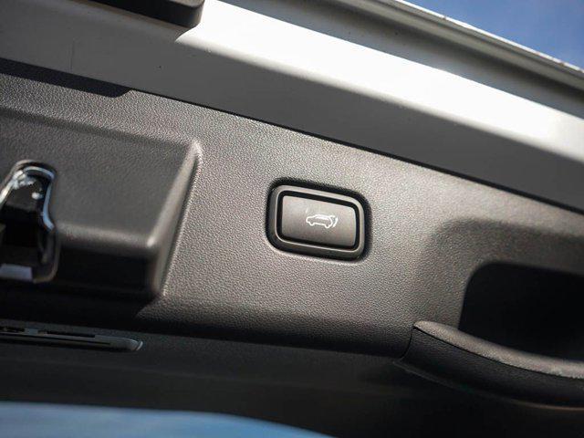 new 2025 Hyundai TUCSON Hybrid car, priced at $37,452