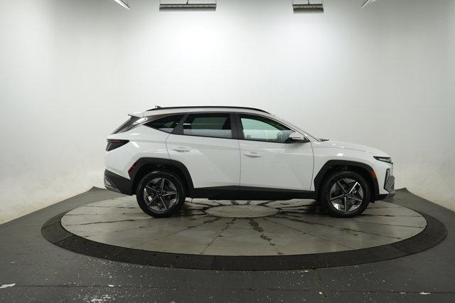 new 2025 Hyundai TUCSON Hybrid car, priced at $30,999
