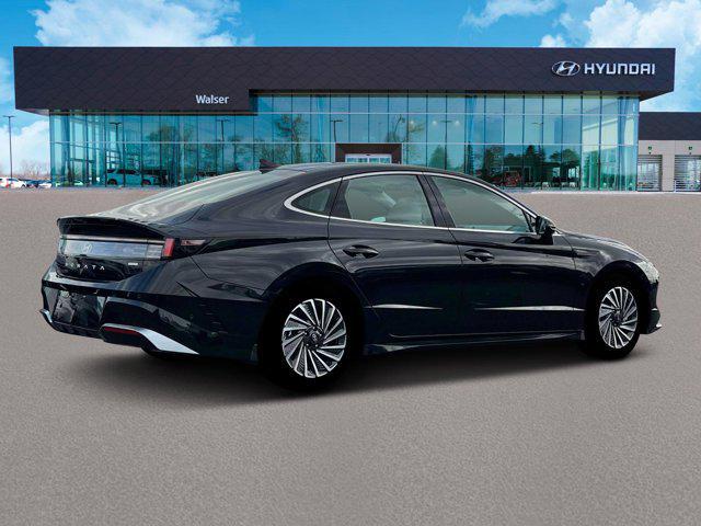 new 2025 Hyundai Sonata Hybrid car, priced at $37,699