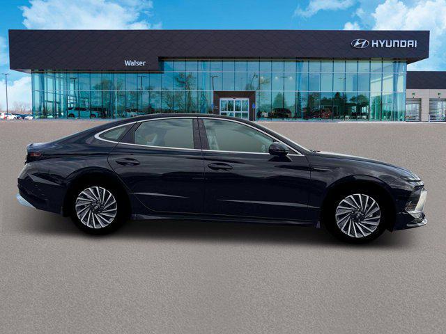 new 2025 Hyundai Sonata Hybrid car, priced at $37,699