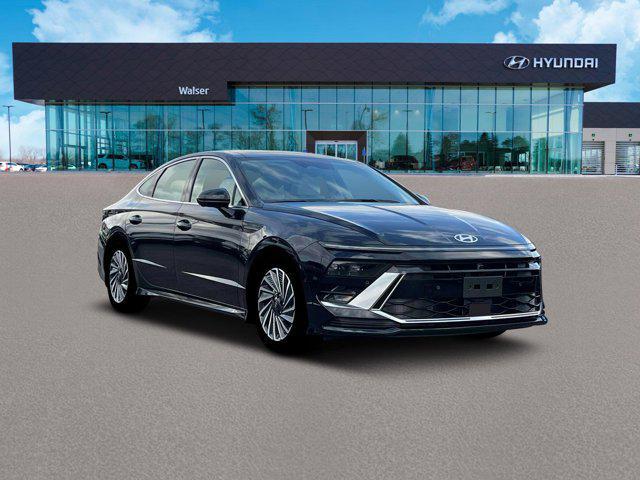 new 2025 Hyundai Sonata Hybrid car, priced at $37,699