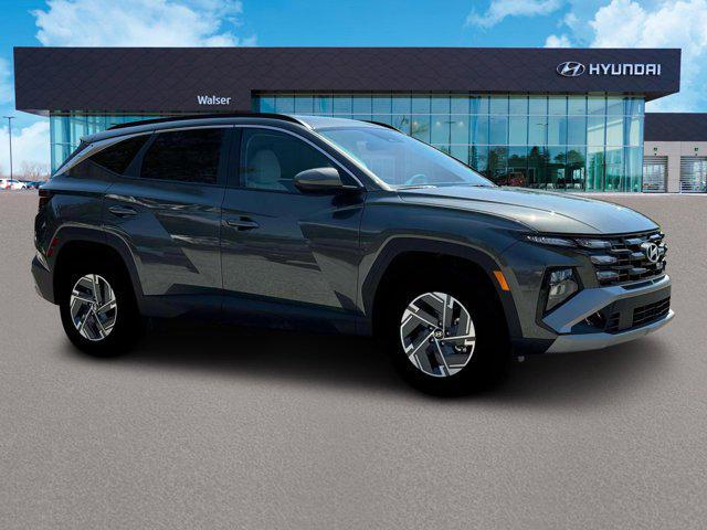 new 2025 Hyundai TUCSON Hybrid car, priced at $36,060