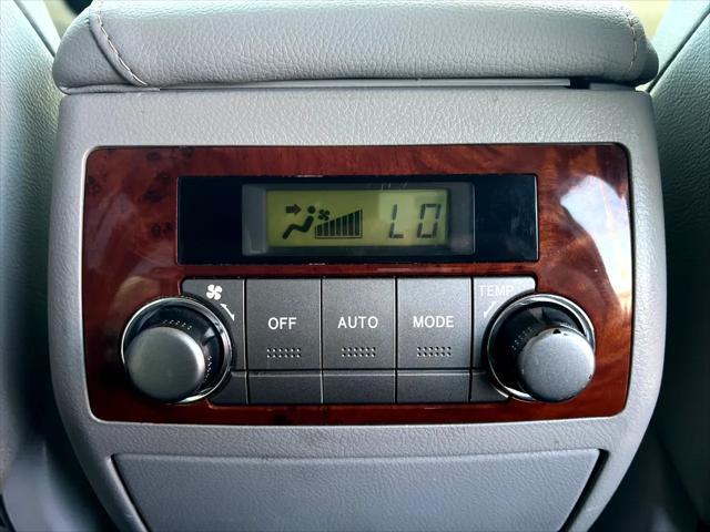 used 2012 Toyota Highlander car, priced at $10,995