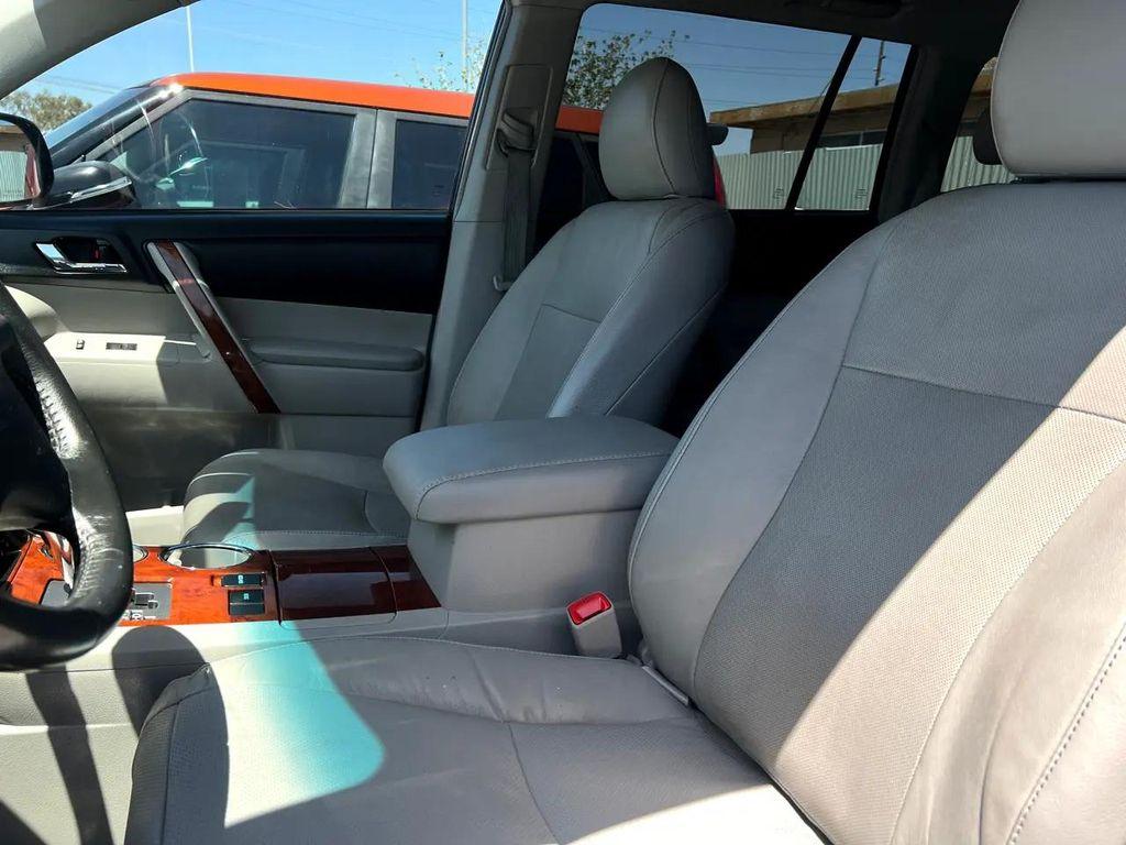 used 2012 Toyota Highlander car, priced at $8,995