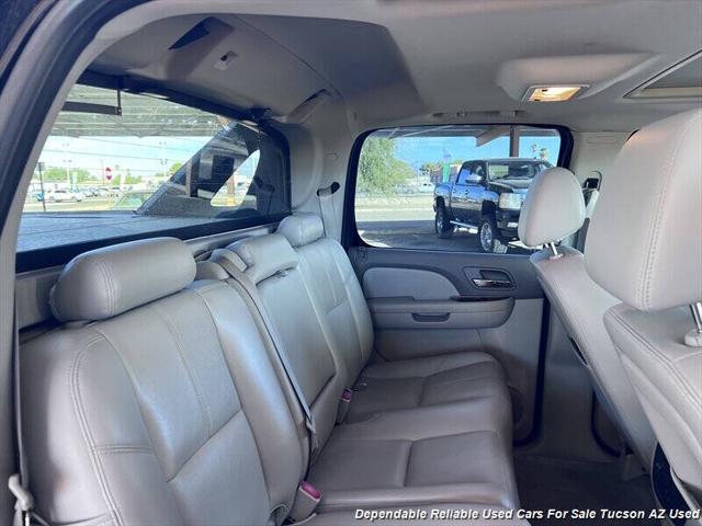 used 2009 Chevrolet Avalanche car, priced at $13,995