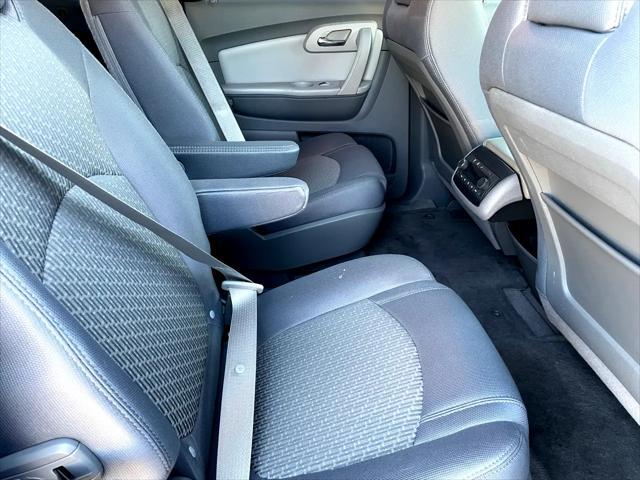 used 2011 Chevrolet Traverse car, priced at $6,995