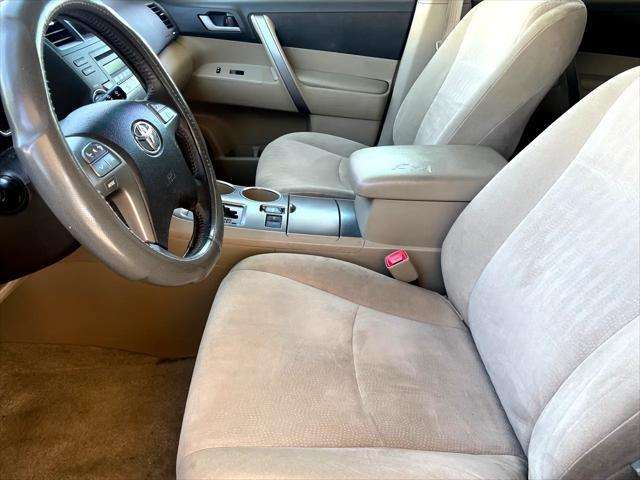 used 2008 Toyota Highlander car, priced at $9,495