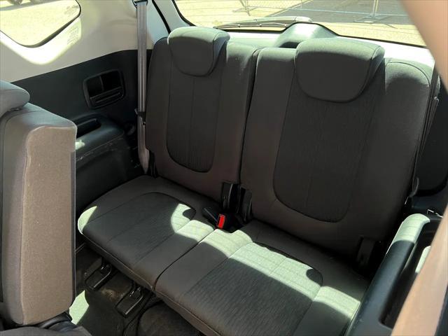 used 2009 Kia Rondo car, priced at $6,995
