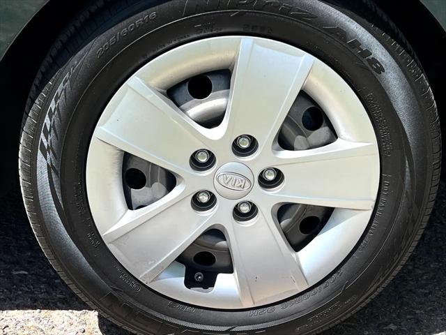 used 2009 Kia Rondo car, priced at $6,995