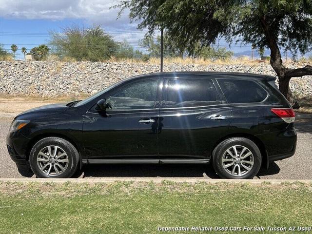 used 2014 Nissan Pathfinder car, priced at $9,995