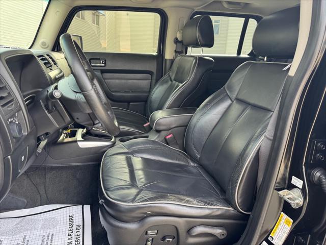 used 2006 Hummer H3 car, priced at $10,950