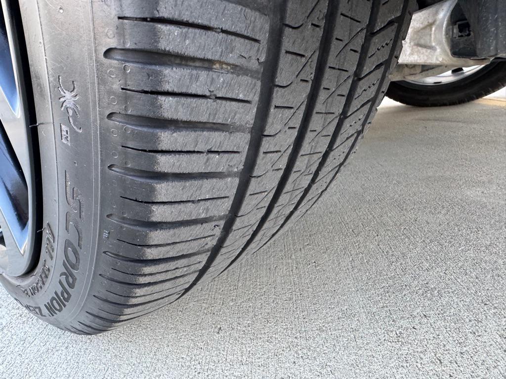 used 2018 Land Rover Range Rover Velar car, priced at $20,950