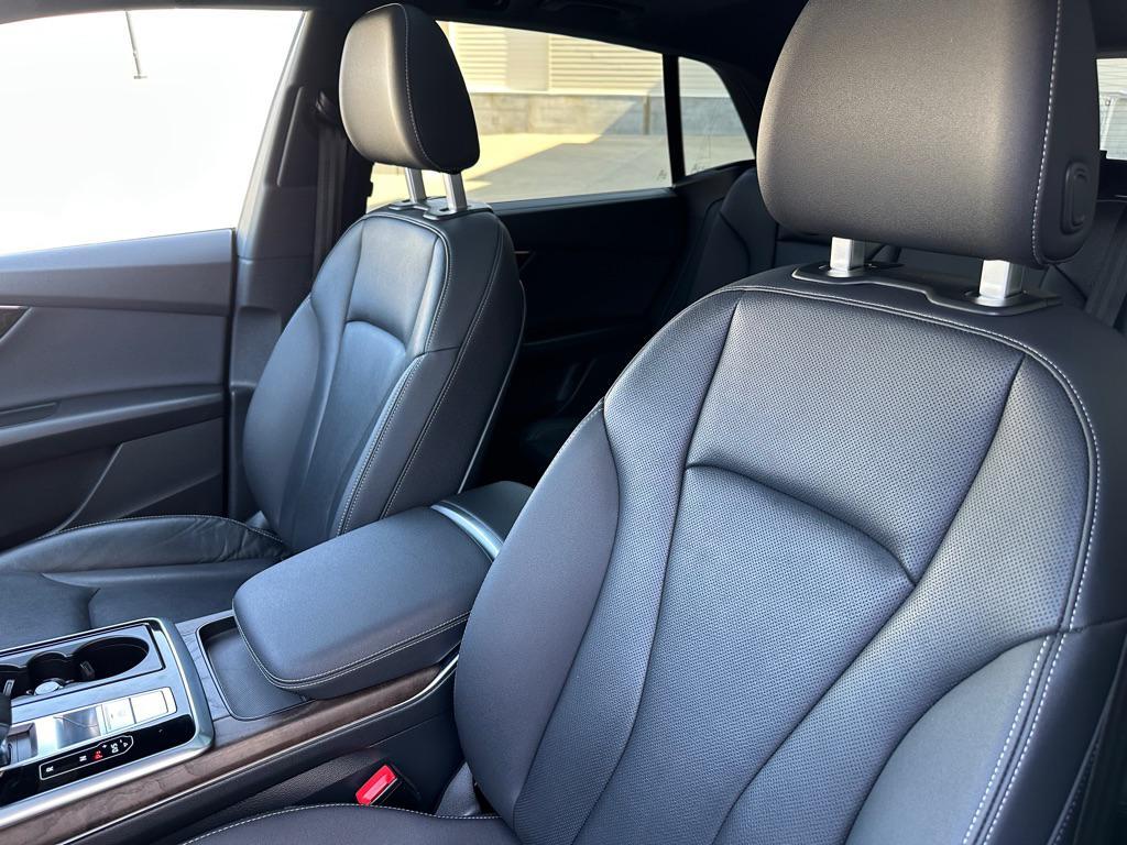 used 2020 Audi Q8 car, priced at $28,950