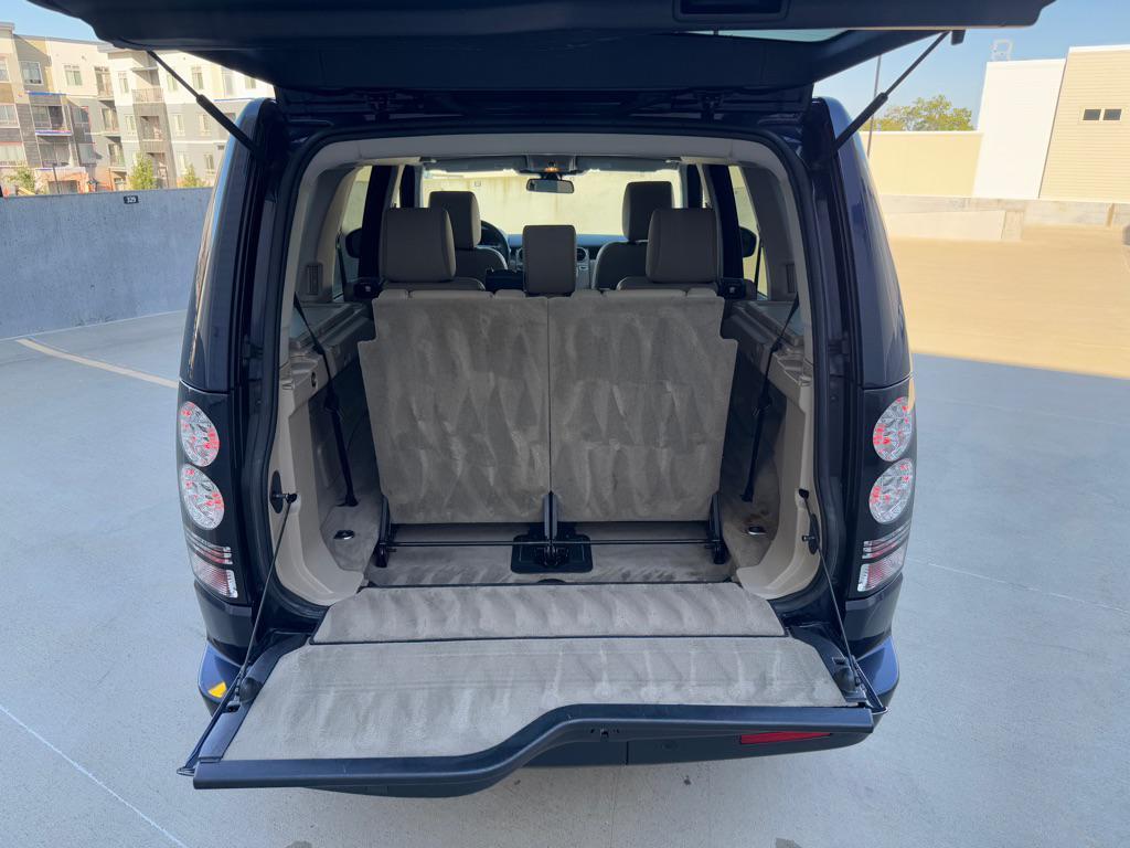 used 2015 Land Rover LR4 car, priced at $10,950