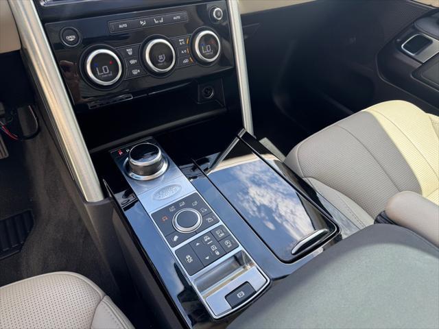 used 2018 Land Rover Discovery car, priced at $18,950