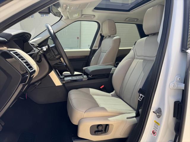 used 2018 Land Rover Discovery car, priced at $18,950