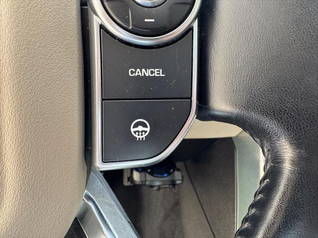 used 2018 Land Rover Discovery car, priced at $18,950