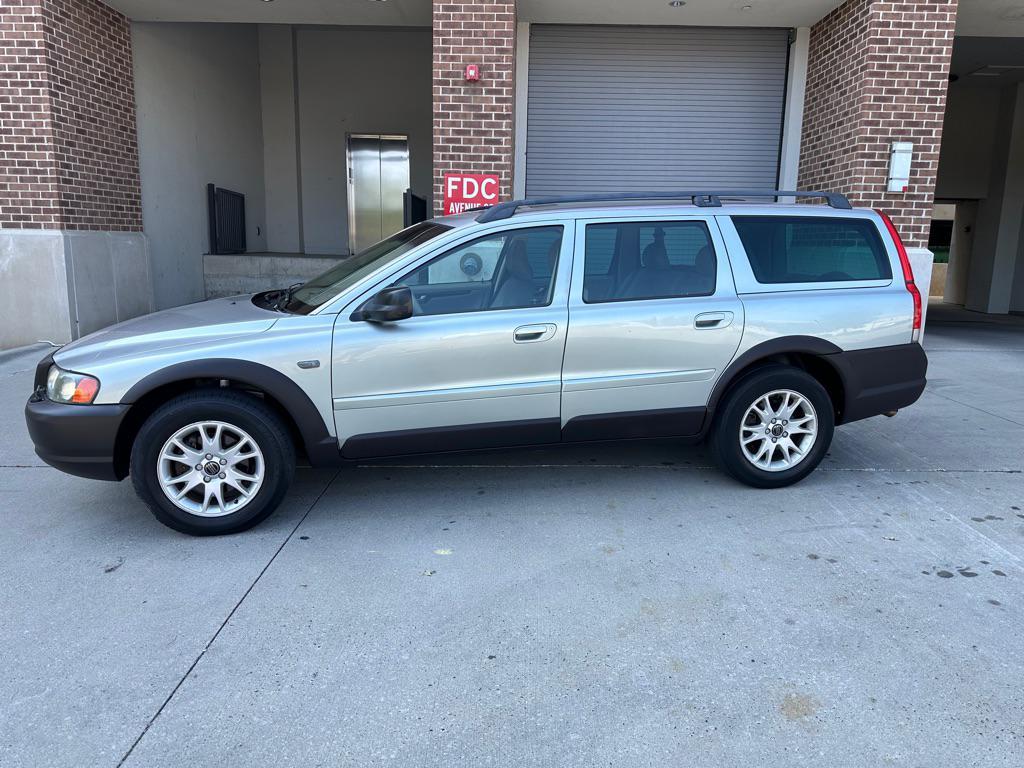 used 2004 Volvo XC70 car, priced at $1,950