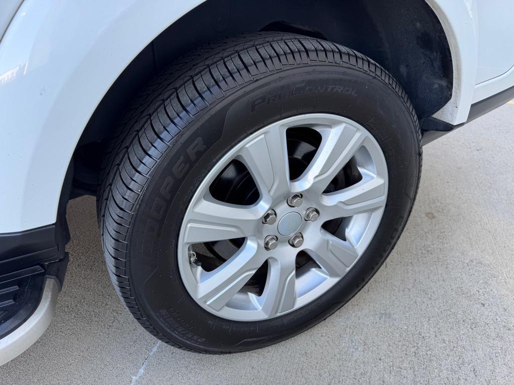used 2016 Land Rover LR4 car, priced at $14,950