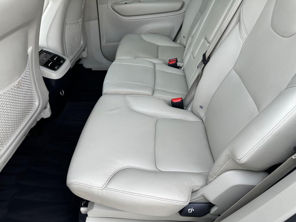 used 2020 Volvo XC90 car, priced at $21,950