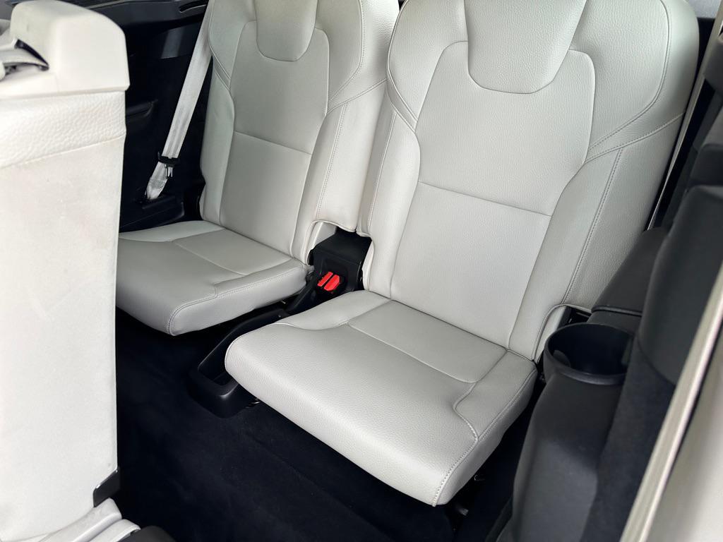 used 2020 Volvo XC90 car, priced at $21,950