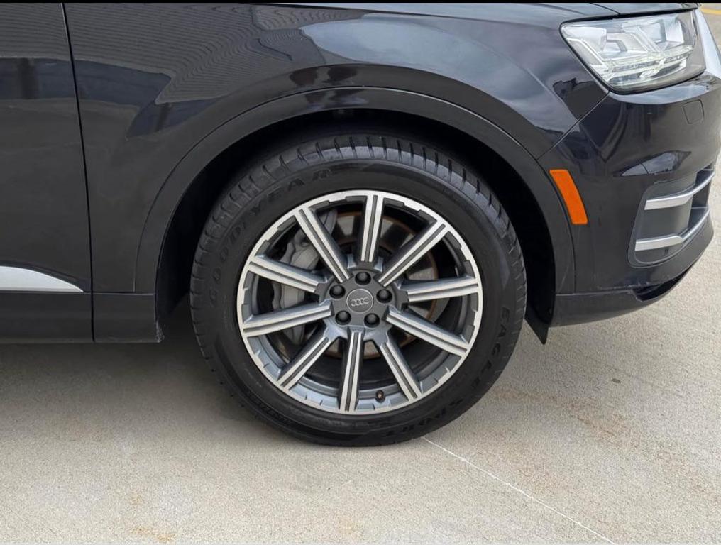 used 2019 Audi Q7 car, priced at $17,950