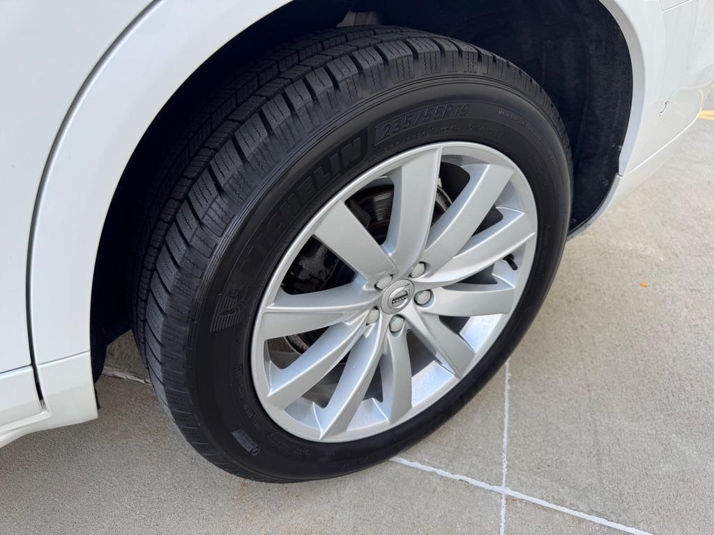 used 2016 Volvo XC90 car, priced at $13,500