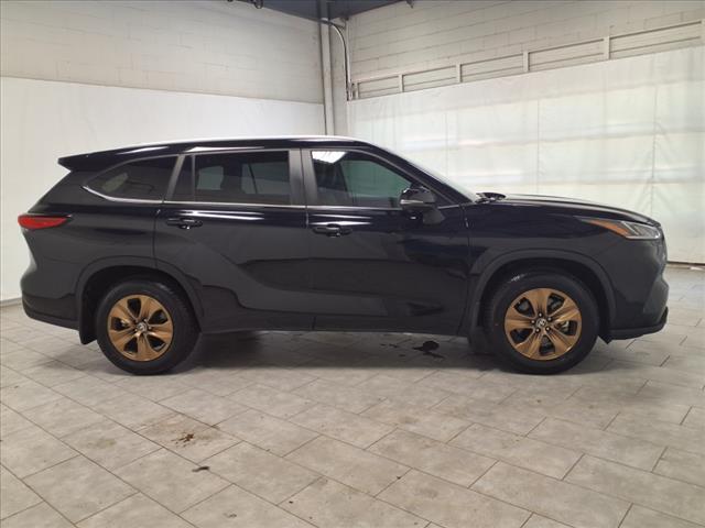 used 2023 Toyota Highlander Hybrid car, priced at $37,849
