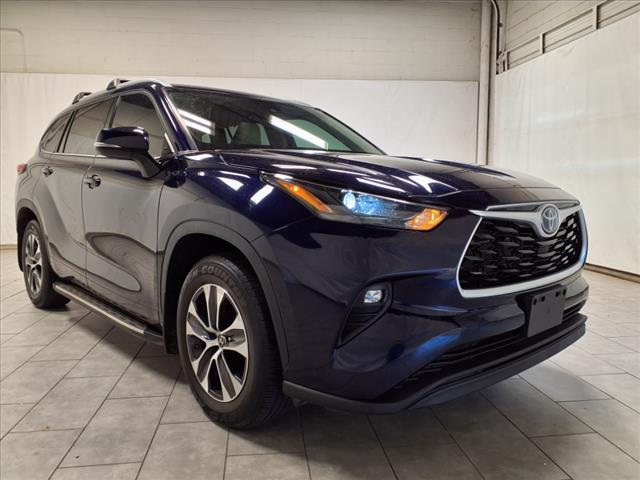 used 2022 Toyota Highlander Hybrid car, priced at $42,995