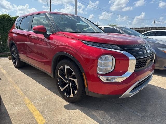 used 2024 Mitsubishi Outlander car, priced at $25,189