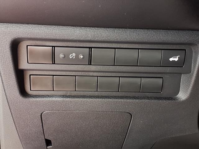used 2024 Mitsubishi Outlander car, priced at $25,189