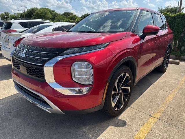 used 2024 Mitsubishi Outlander car, priced at $25,189