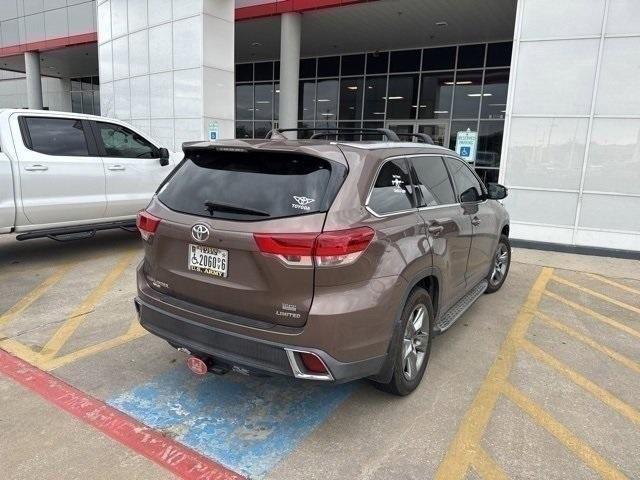 used 2019 Toyota Highlander car, priced at $28,963