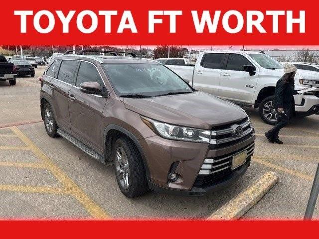 used 2019 Toyota Highlander car, priced at $29,752