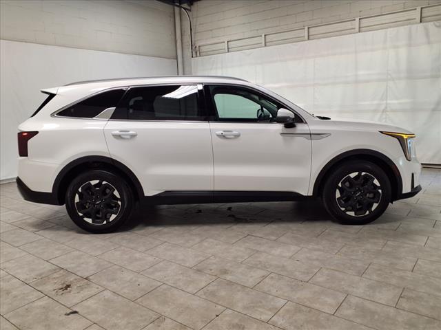 used 2024 Kia Sorento car, priced at $28,347