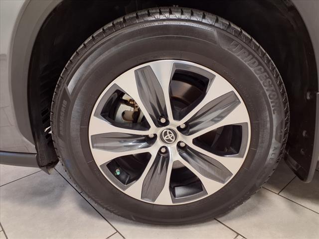 used 2022 Toyota Highlander car, priced at $35,249