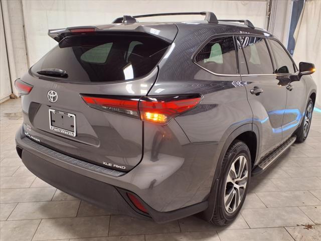 used 2022 Toyota Highlander car, priced at $35,249