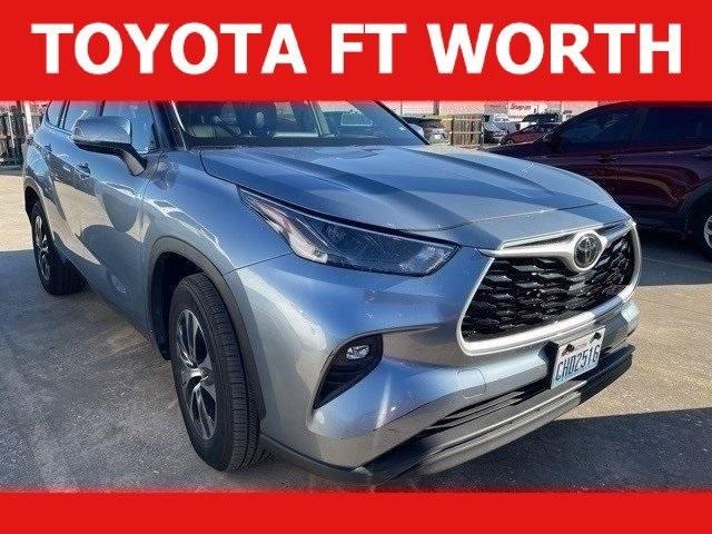 used 2023 Toyota Highlander car, priced at $36,842