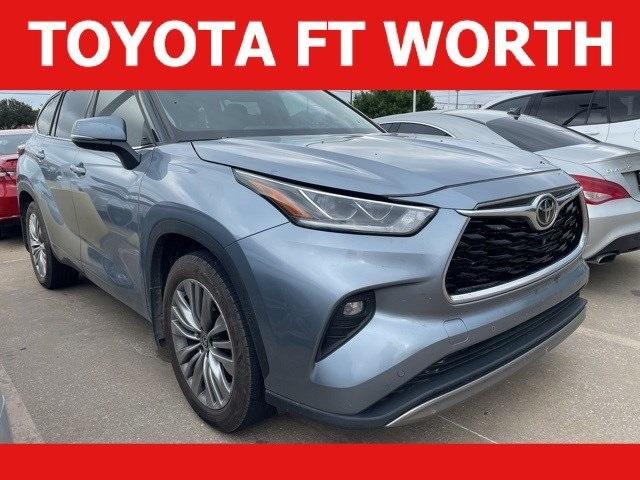 used 2022 Toyota Highlander car, priced at $37,967