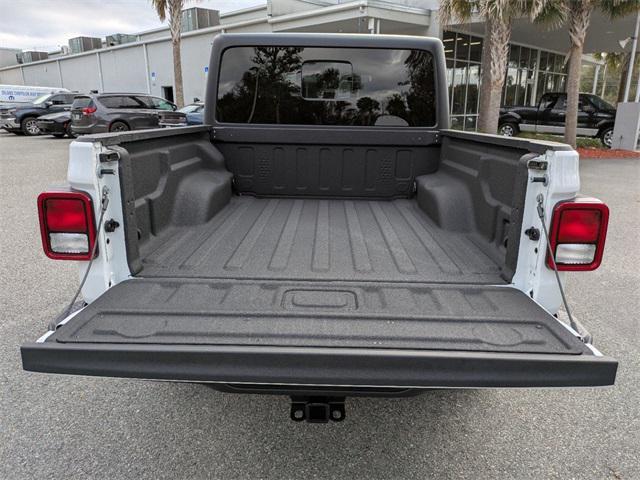 new 2024 Jeep Gladiator car, priced at $36,272