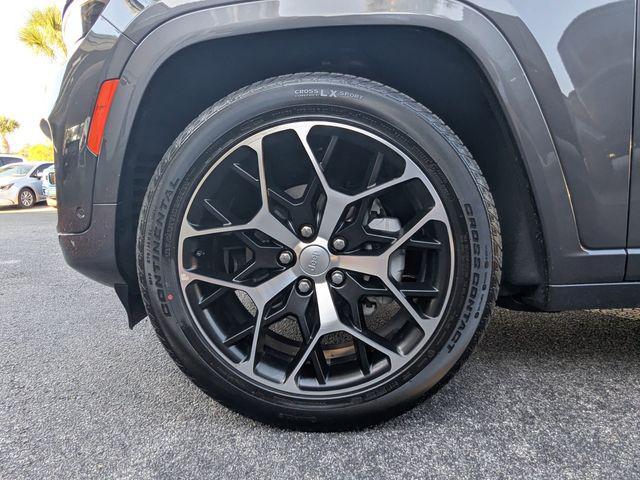 used 2024 Jeep Grand Cherokee car, priced at $51,079