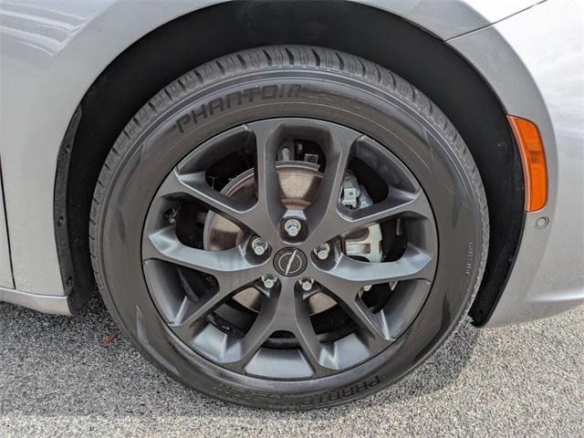 used 2021 Chrysler Pacifica car, priced at $21,000