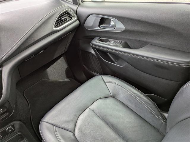 used 2021 Chrysler Pacifica car, priced at $21,000