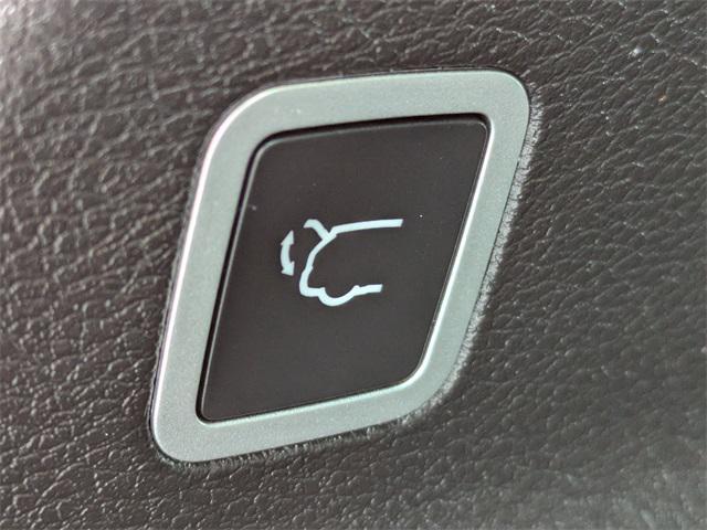 used 2021 Chrysler Pacifica car, priced at $21,000